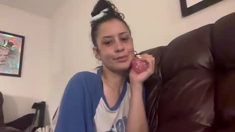 Snapshot of saturnine_sweetness chatting on 09.19.25 Saturnine online show from 09.19.25