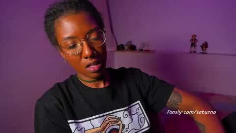 Snapshot of saturno_vibes chatting on 10.13.25 saturno_vibes online show from 10.13.25