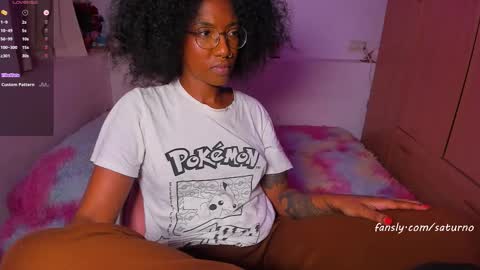 Snapshot of saturno_vibes chatting on 10.22.25 saturno_vibes online show from 10.22.25