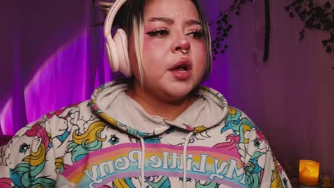 Snapshot of satyn_doll chatting on 01.06.25 Gina George online show from 01.06.25