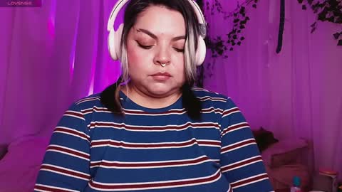 Snapshot of satyn_doll chatting on 01.10.25 Gina George online show from 01.10.25