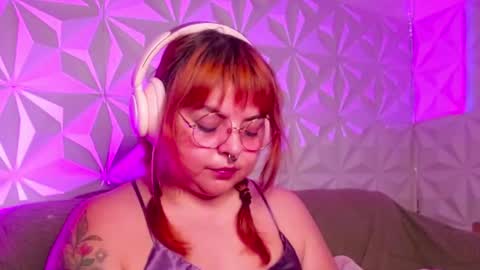 Snapshot of satyn_doll chatting on 09.09.25 Gina George online show from 09.09.25