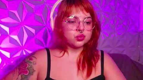 Snapshot of satyn_doll chatting on 09.09.25 Gina George online show from 09.09.25