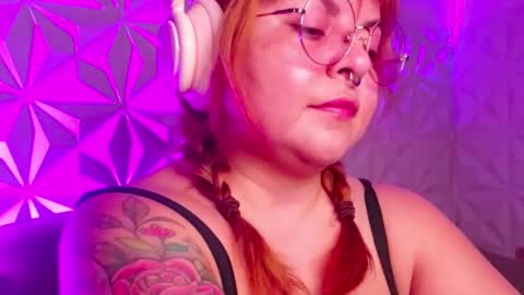 Snapshot of satyn_doll chatting on 09.12.25 Gina George online show from 09.12.25