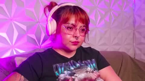 Snapshot of satyn_doll chatting on 09.14.25 Gina George online show from 09.14.25