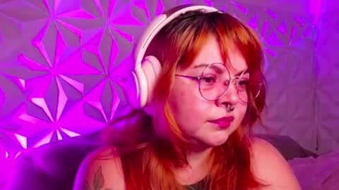 Snapshot of satyn_doll chatting on 09.15.25 Gina George online show from 09.15.25