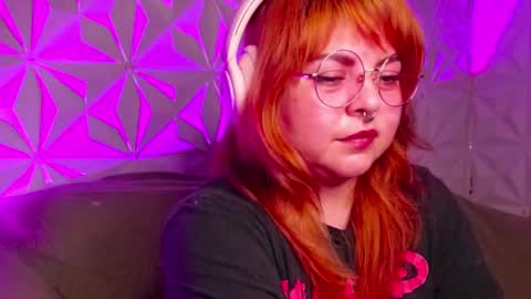 Snapshot of satyn_doll chatting on 09.18.25 Gina George online show from 09.18.25