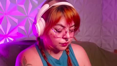 Snapshot of satyn_doll chatting on 09.20.25 Gina George online show from 09.20.25