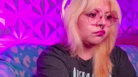 Snapshot of satyn_doll chatting on 10.19.25 Gina George online show from 10.19.25