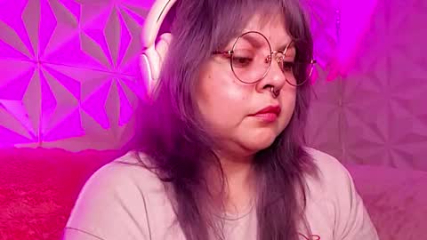 Snapshot of satyn_doll chatting on 10.23.25 Gina George online show from 10.23.25