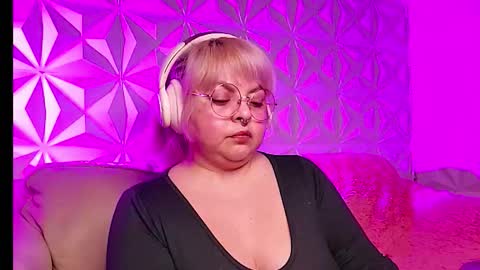 Gina George online show from 02.07.26