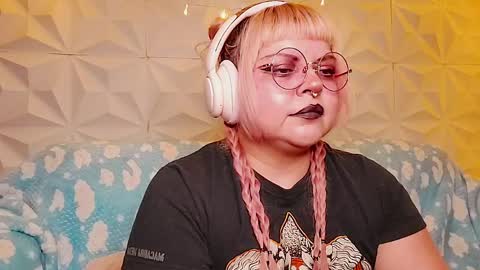 Gina George online show from 05.15.26