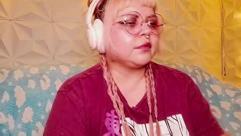 Gina George online show from 05.16.26