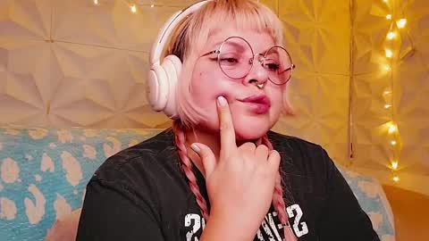 Gina George online show from 05.20.26