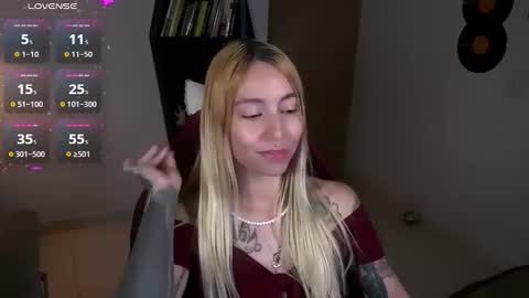 Snapshot of saucy_jenn1 chatting on 10.25.25 I AM JENN online show from 10.25.25