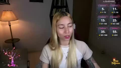 Snapshot of saucy_jenn1 chatting on 10.26.25 I AM JENN online show from 10.26.25