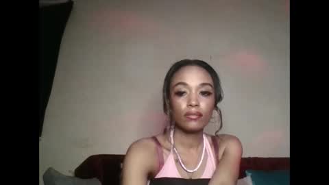Snapshot of saucy_shanice chatting on 05.12.26 Shaniiice online show from 05.12.26