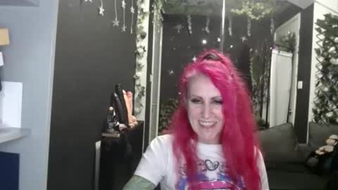 SaucySky online show from 11.04.25