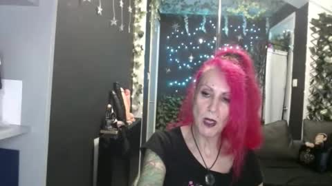 SaucySky online show from 11.05.25