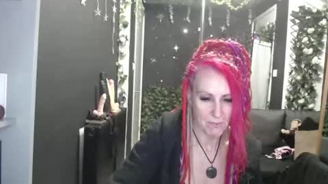 SaucySky online show from 01.10.26