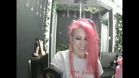 SaucySky online show from 01.17.26