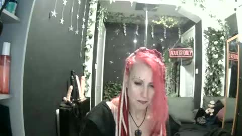 SaucySky online show from 04.13.26