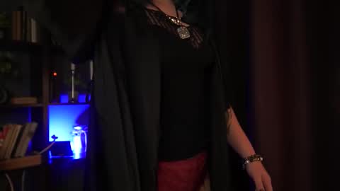 Saurus Palmer online show from 10.12.25