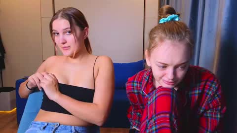 Snapshot of sav_anna chatting on 12.30.24 LUNA and ANNA online show from 12.30.24