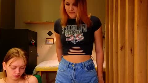 Snapshot of sav_anna chatting on 01.31.25 LUNA and ANNA online show from 01.31.25