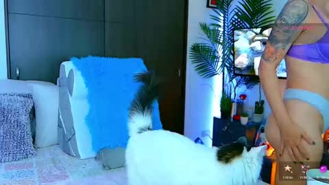 Snapshot of savage_penelope_ chatting on 01.07.26 Dela online show from 01.07.26