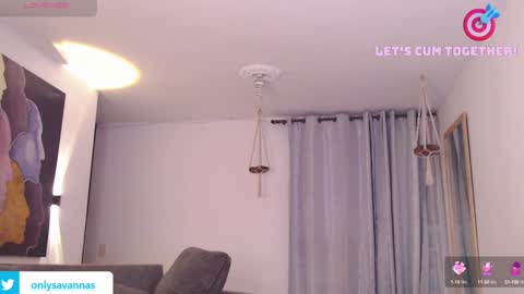 Snapshot of savanna_wallace chatting on 01.17.25 Savannaredhair 33 Angelebony33 online show from 01.17.25