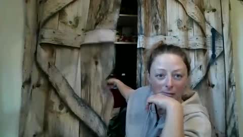 Snapshot of savannahlush chatting on 11.13.25 savannahlush online show from 11.13.25