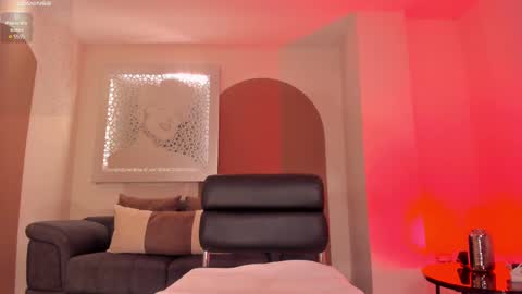 S a v a n n a h  online show from 02.15.25