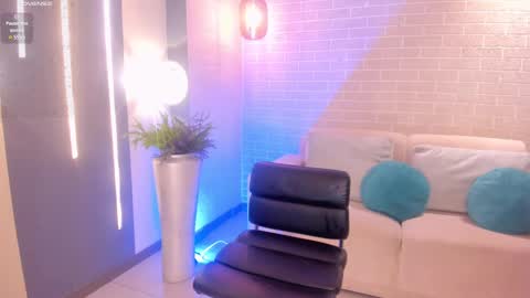 S a v a n n a h  online show from 02.16.25