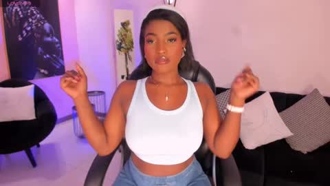 S a v a n n a h  online show from 03.07.25