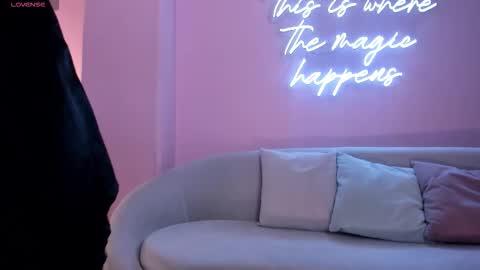 S a v a n n a h  online show from 02.18.26