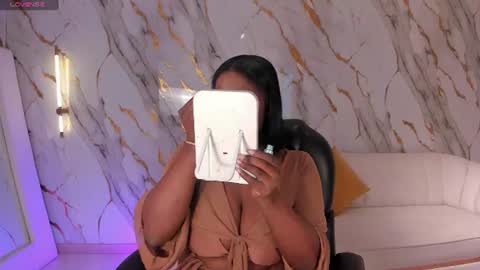 Snapshot of savannahstorm_ chatting on 07.03.26 S a v a n n a h online show from 07.03.26
