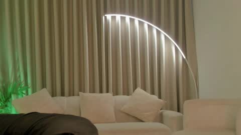 Savannahwildee online show from 09.20.25