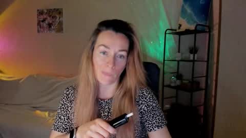 save the qween online show from 12.04.25