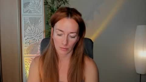Snapshot of save_the_qween chatting on 06.18.26 save the qween online show from 06.18.26