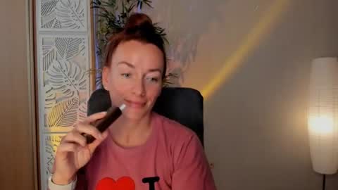 Snapshot of save_the_qween chatting on 07.19.26 save the qween online show from 07.19.26