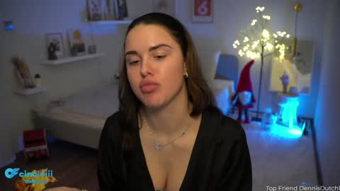 Naomi online show from 12.10.24