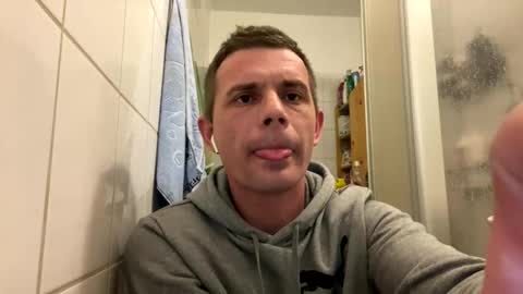 Snapshot of sawa08051989 chatting on 11.14.25 chamomile online show from 11.14.25