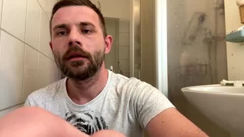 Snapshot of sawa08051989 chatting on 12.19.25 chamomile online show from 12.19.25