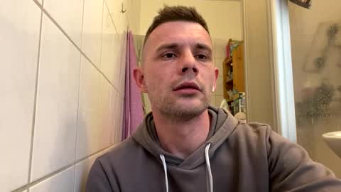 Snapshot of sawa08051989 chatting on 04.15.26 chamomile online show from 04.15.26