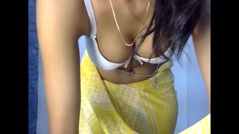 Snapshot of saxee_love chatting on 11.08.25 saxee online show from 11.08.25