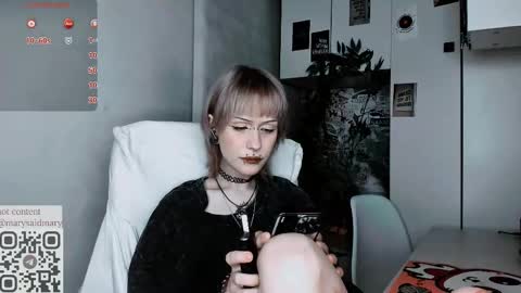 pronoun she. name Mary. age 21. online show from 09.22.25