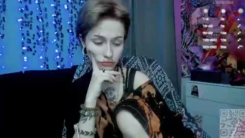 pronoun she. name Mary. age 21. online show from 06.30.26