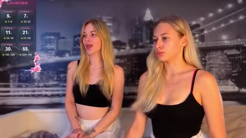 Snapshot of sayselena chatting on 10.03.25 Hello guys our name is Emily Nicole Alice. We are very funny and love to spend time well online show from 10.03.25