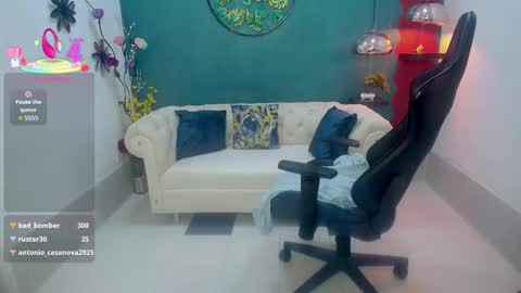 Snapshot of scandarkmarie chatting on 12.05.25 Marie online show from 12.05.25